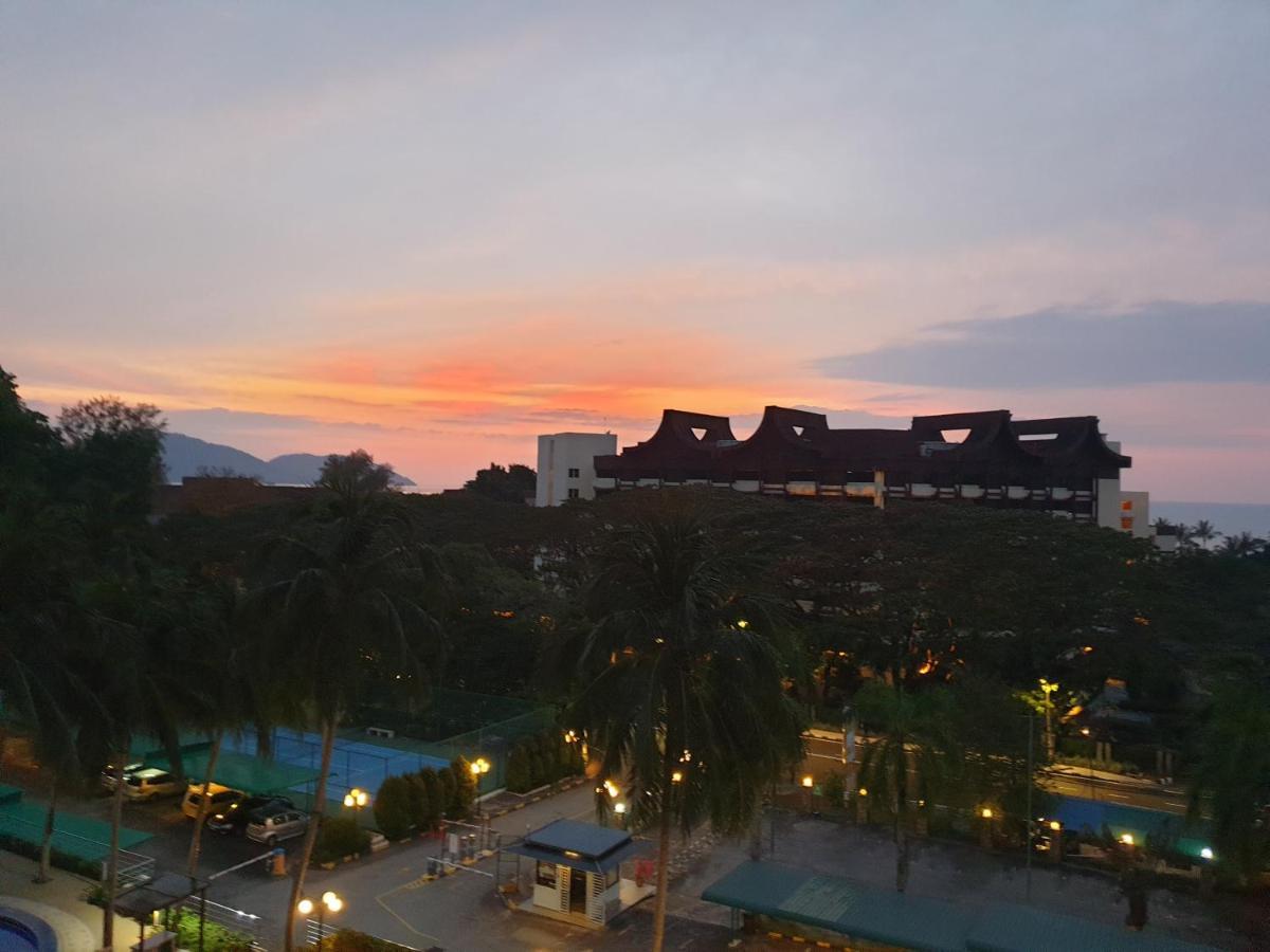 Sri Sayang By Coral Holiday Resort Batu Feringgi Εξωτερικό φωτογραφία