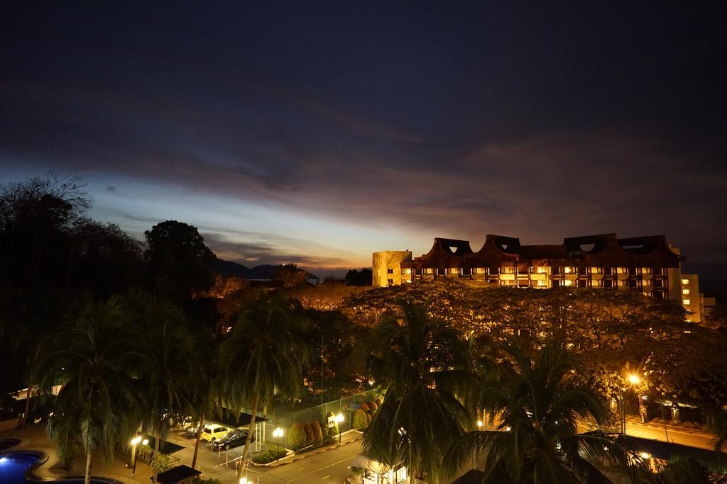 Sri Sayang By Coral Holiday Resort Batu Feringgi Εξωτερικό φωτογραφία